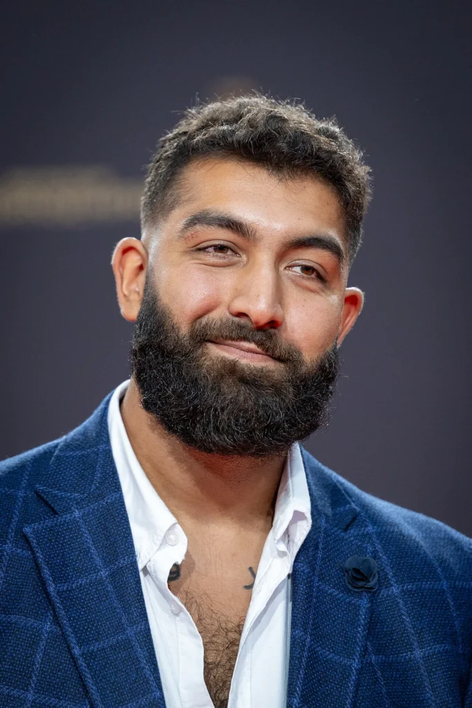 Faisal Kawusi – Portraitfoto (Wikipedia)