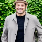 80 Kaya Yanar Witze im interkulturellen Comedy-Stil Kaya Yanar – Portraitfoto (Wikipedia)